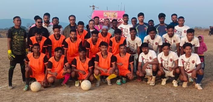 खेल:सांडेबुरु में कुडमी समाज द्वारा आयोजित फुटबॉल टूर्नामेंट, विजेता टीम हुए पुरस्कृत